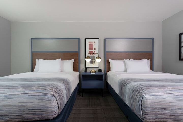 Room 16 of 36