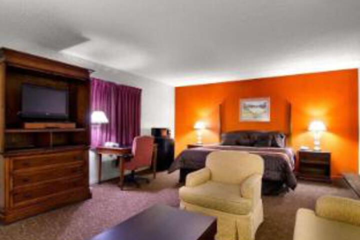 Suite 20 of 30