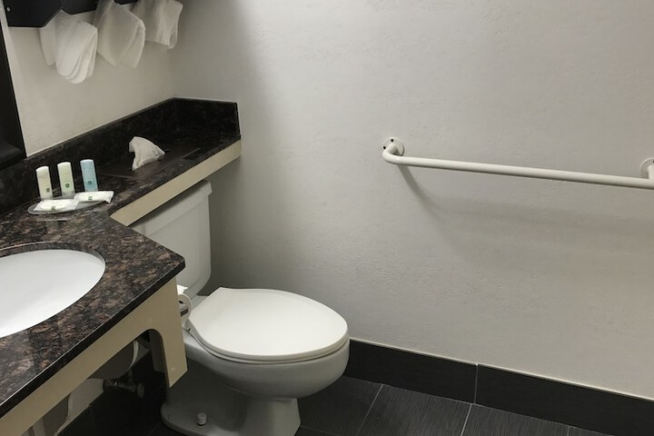 Quality Inn Cromwell - Middletown