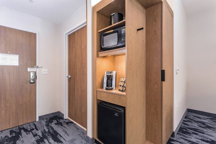 Room 16 of 35