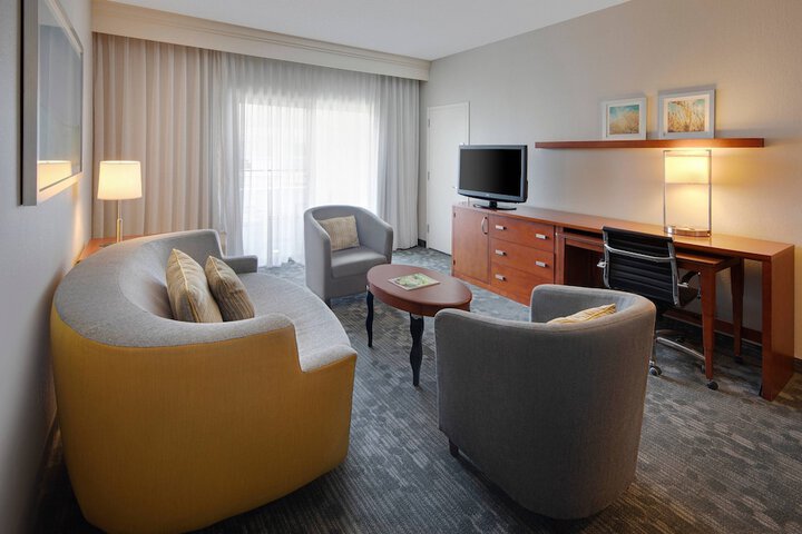 Room 22 of 39