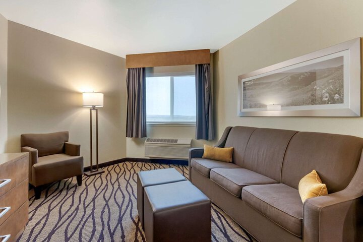 Room 8 of 34