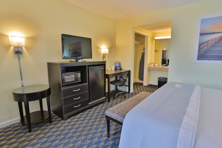 Days Inn by Wyndham Wrightstown McGuire AFB / Bordentown