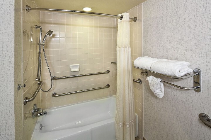 DoubleTree by Hilton Hotel Modesto