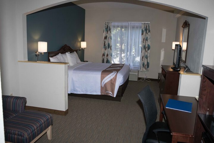 Room 21 of 41