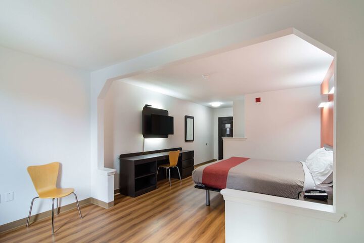 Room 28 of 31