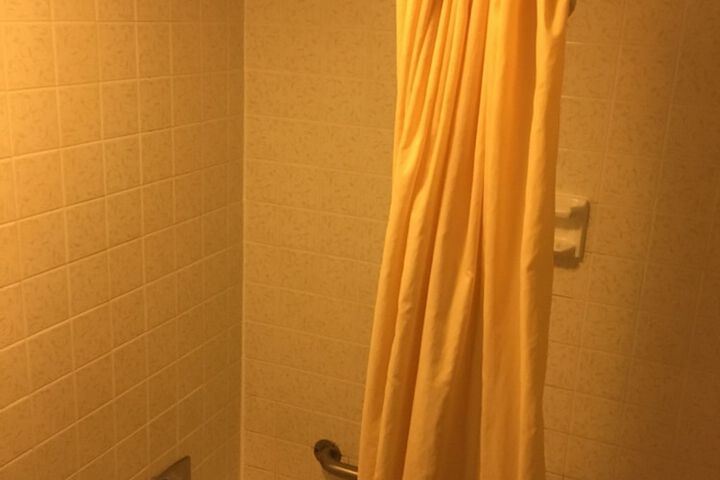 Room 15 of 48