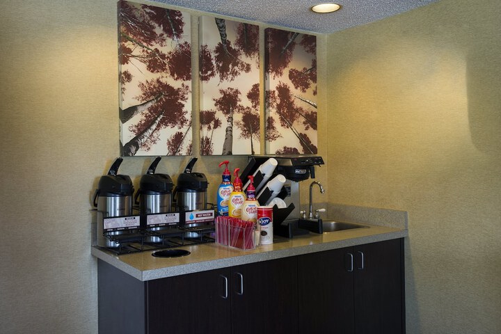 Red Roof Inn PLUS+ Chicago - Willowbrook
