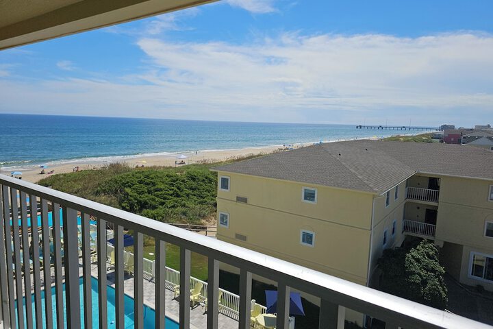 Surf Side Hotel