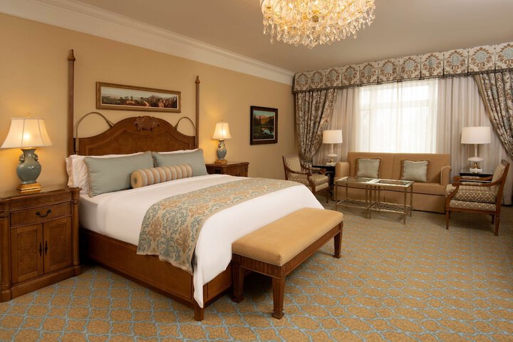 Room 34 of 126