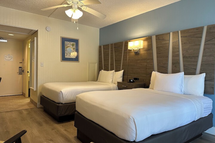 Room 28 of 63