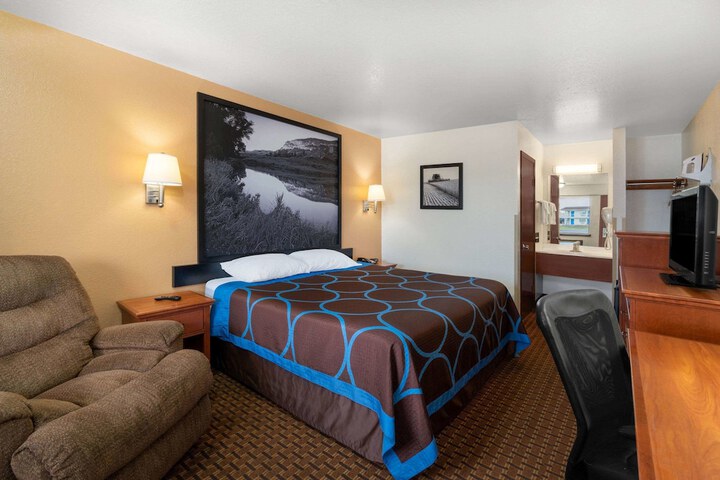 Room 17 of 23