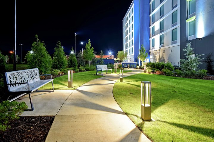 Hotel Exterior 44 of 44