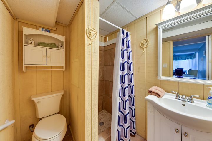 Salem Vacation Home w / Dock: Steps to Paddock Lake