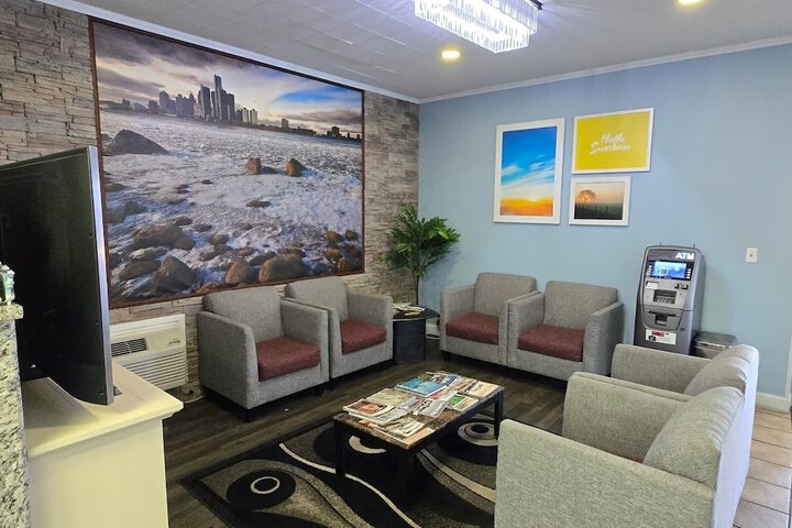 Travelodge by Wyndham Livonia / Canton/Novi Detroit Area