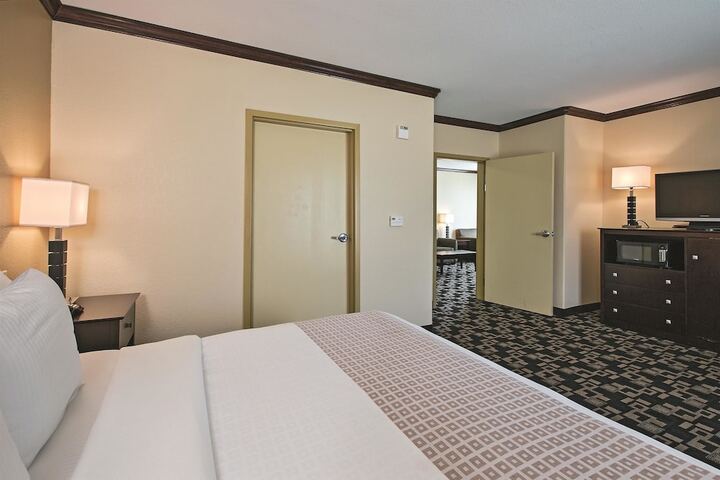 Room 17 of 23