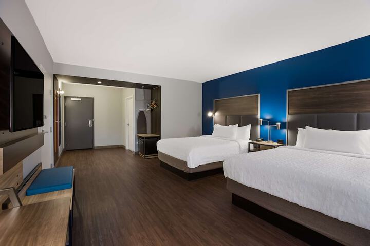 Room 26 of 48