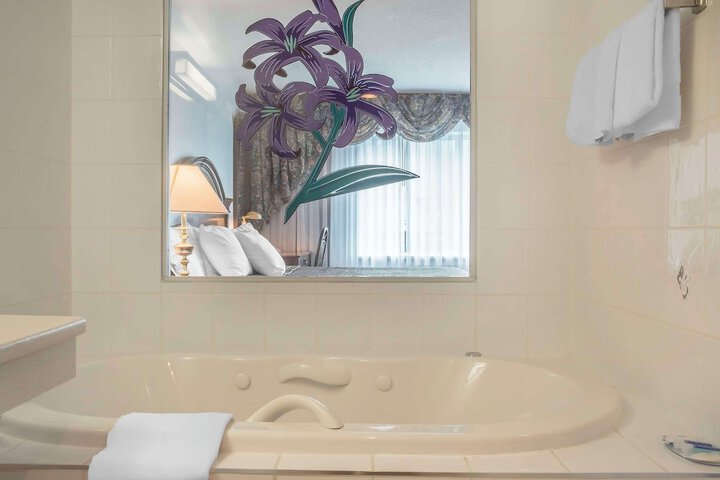 Room 15 of 28