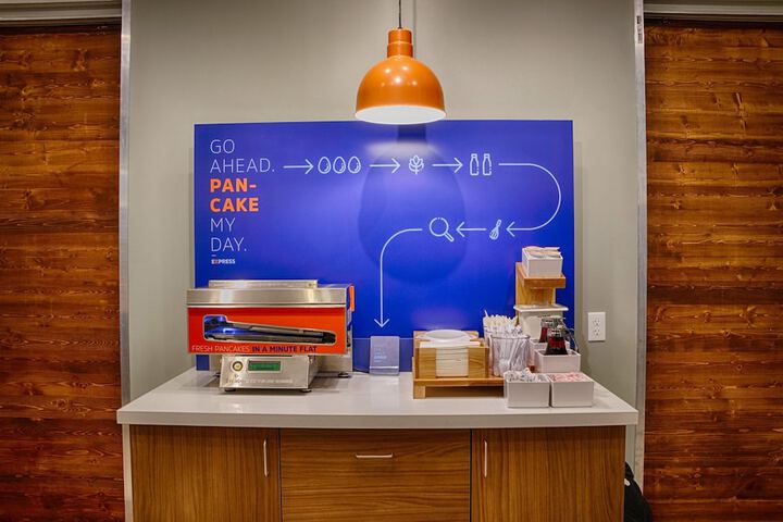 Breakfast/Coffee Service 17 of 19