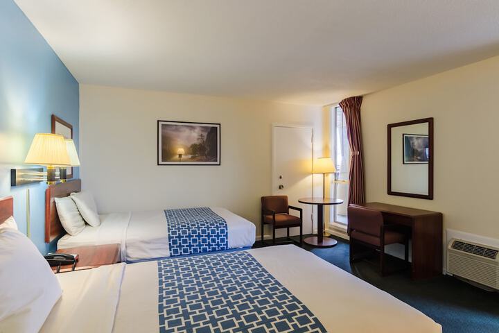 Room 32 of 40