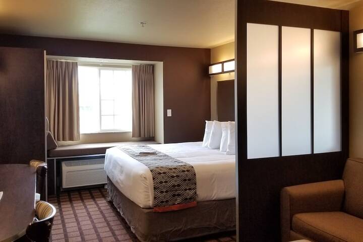 Room 18 of 22