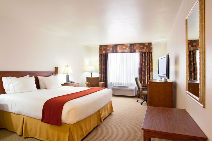Room 15 of 28