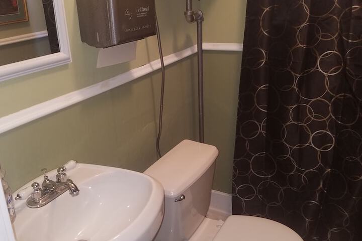 Room 10 of 17