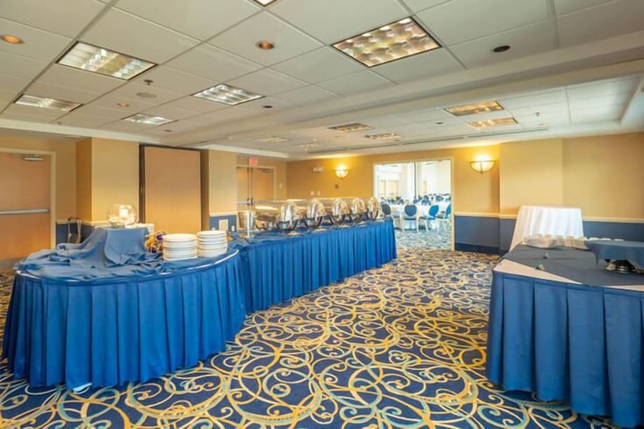 Atlantic Sands Hotel & Conference Center