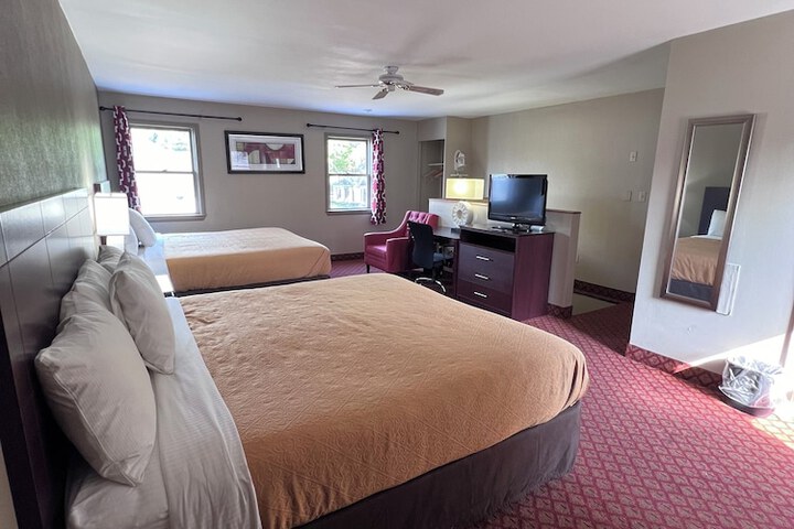 Room 41 of 68