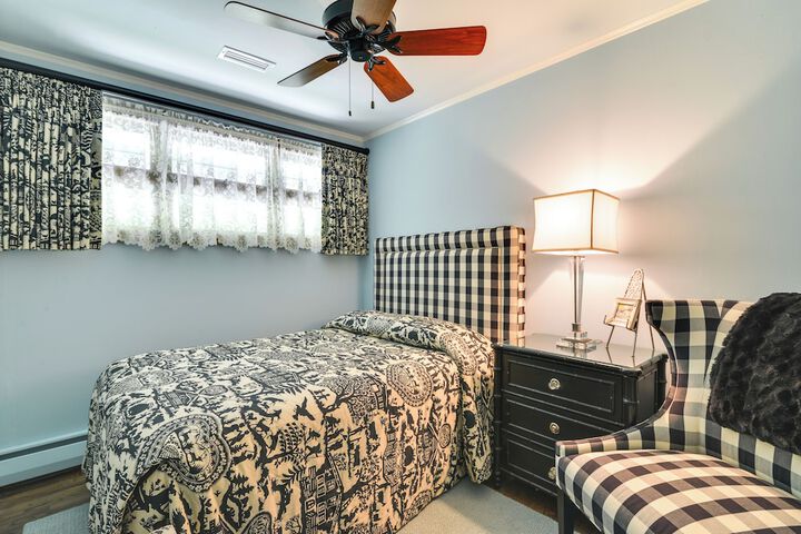 La Petite Chalet w / Views in Blue Ridge Mtns!