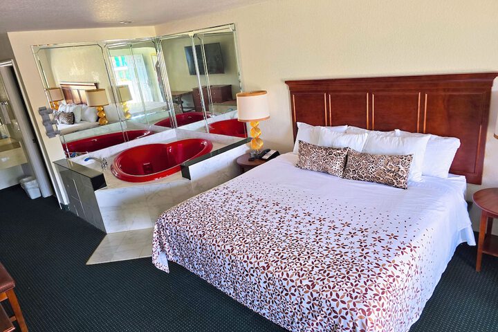 Room 10 of 30