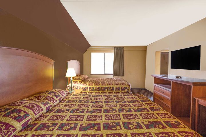 Room 19 of 43