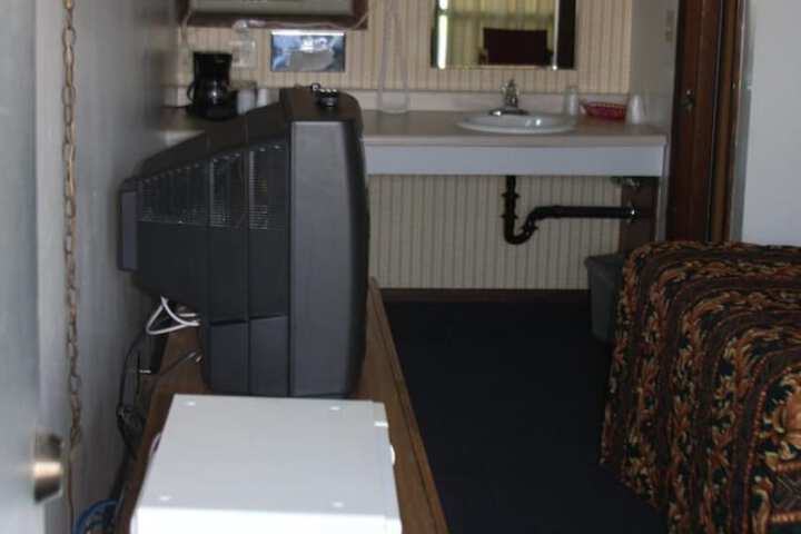Room 18 of 31