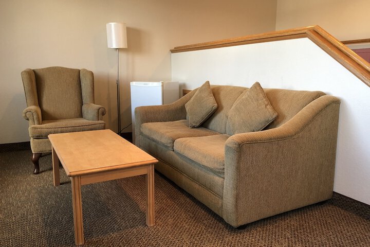 Room 8 of 35