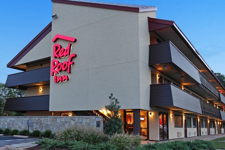 Hotel 4 of 25