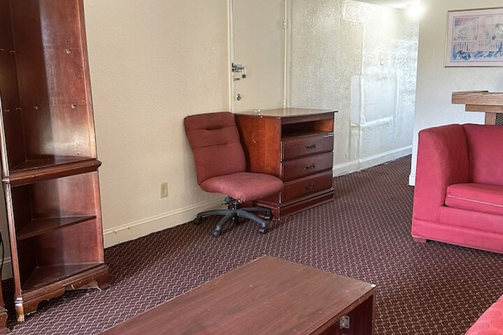 Room 65 of 95