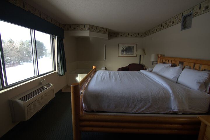 Shell Lake Lodge a Travelodge by Wyndham
