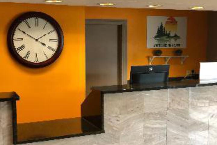 white lake Inn and suites