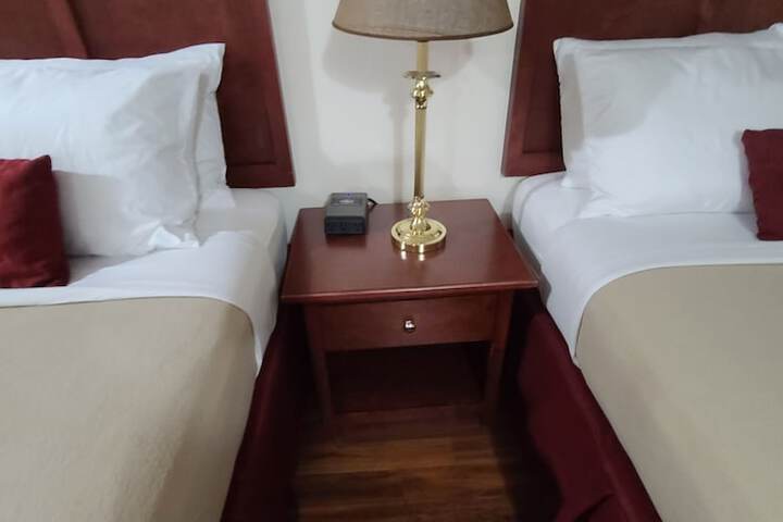 Room 32 of 61