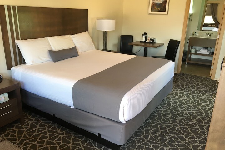 Room 40 of 73
