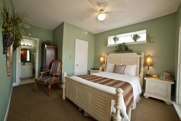 Room 12 of 41