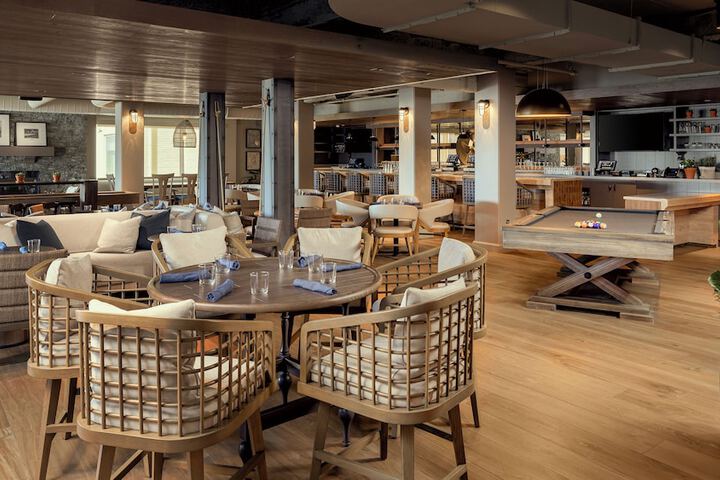 Newport Harbor Island Resort