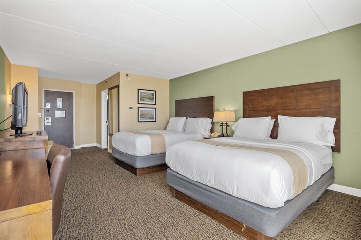 Room 10 of 17