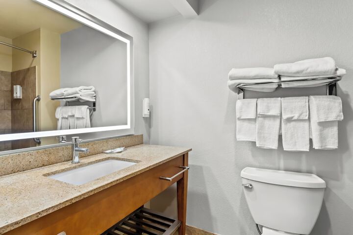 Room 10 of 40