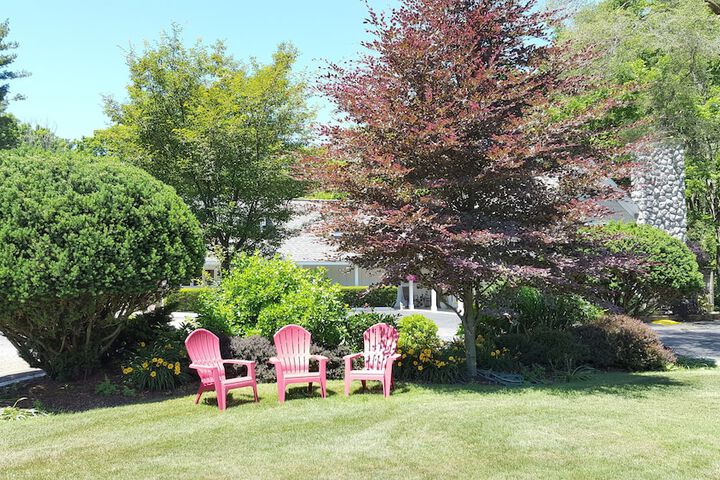 Captains Quarters Motel