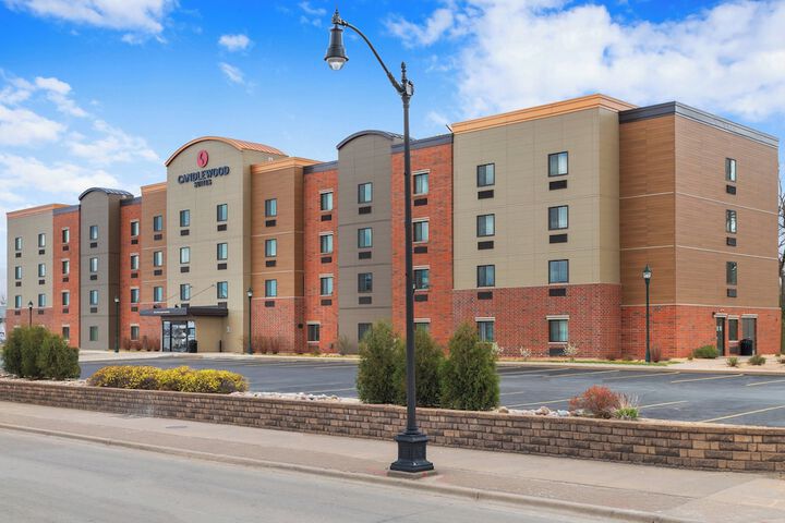 Hotel 8 of 67