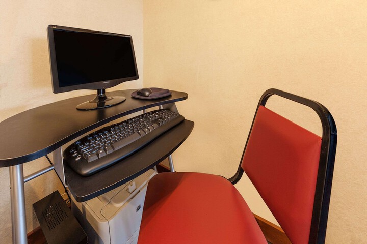 Business Center 27 of 27