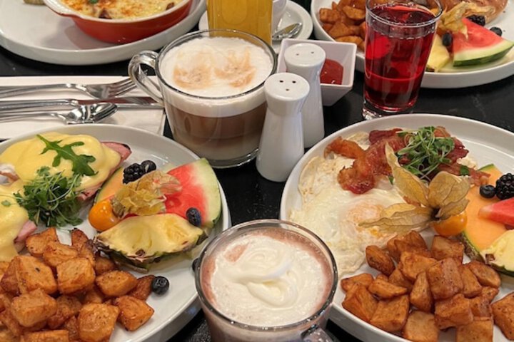 Breakfast/Coffee Service 59 of 75