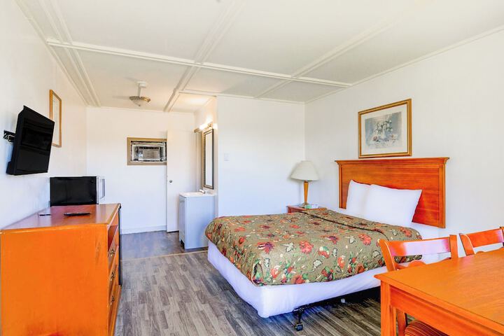 Room 22 of 36