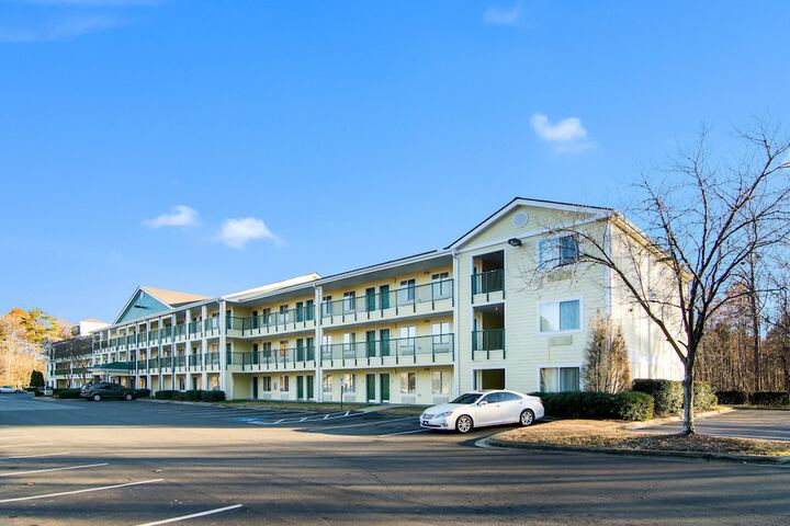 Hotel 4 of 27